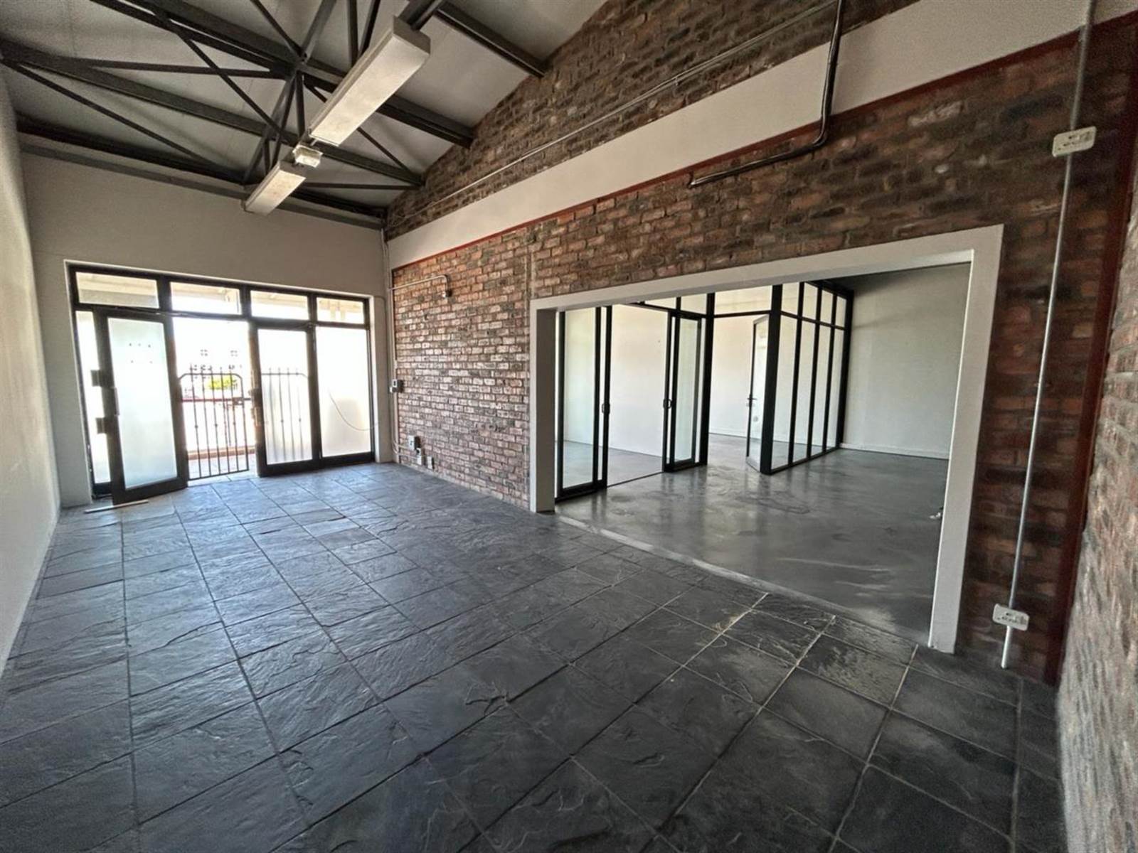 150  m² Commercial space in Tokai photo number 9