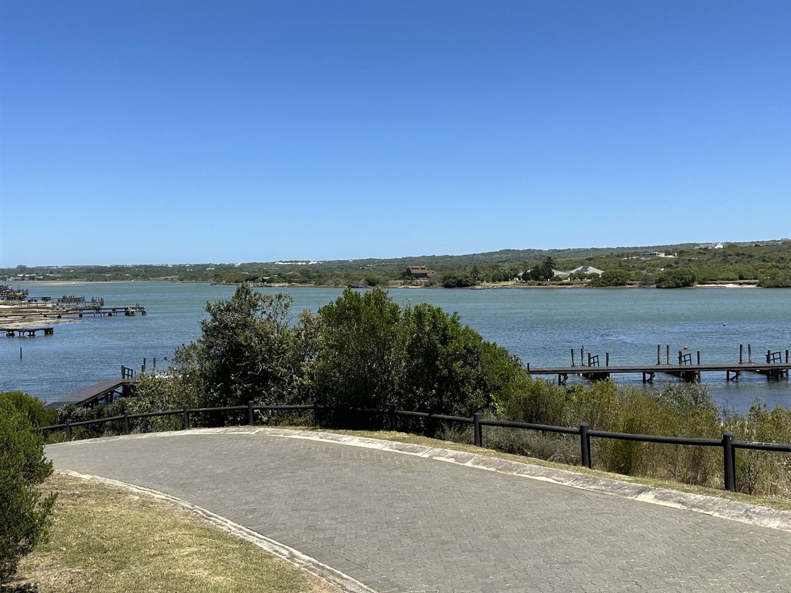 1141 m² Land available in St Francis Bay photo number 4