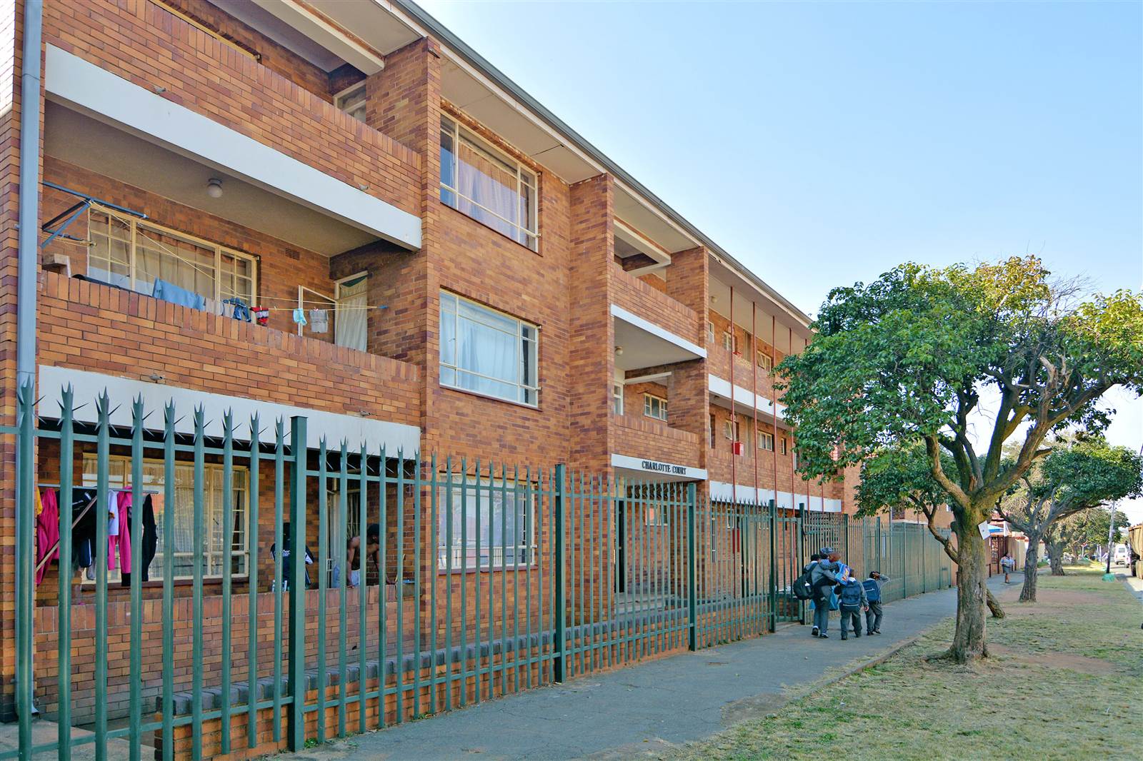 1 Bed Apartment in Germiston Central photo number 13