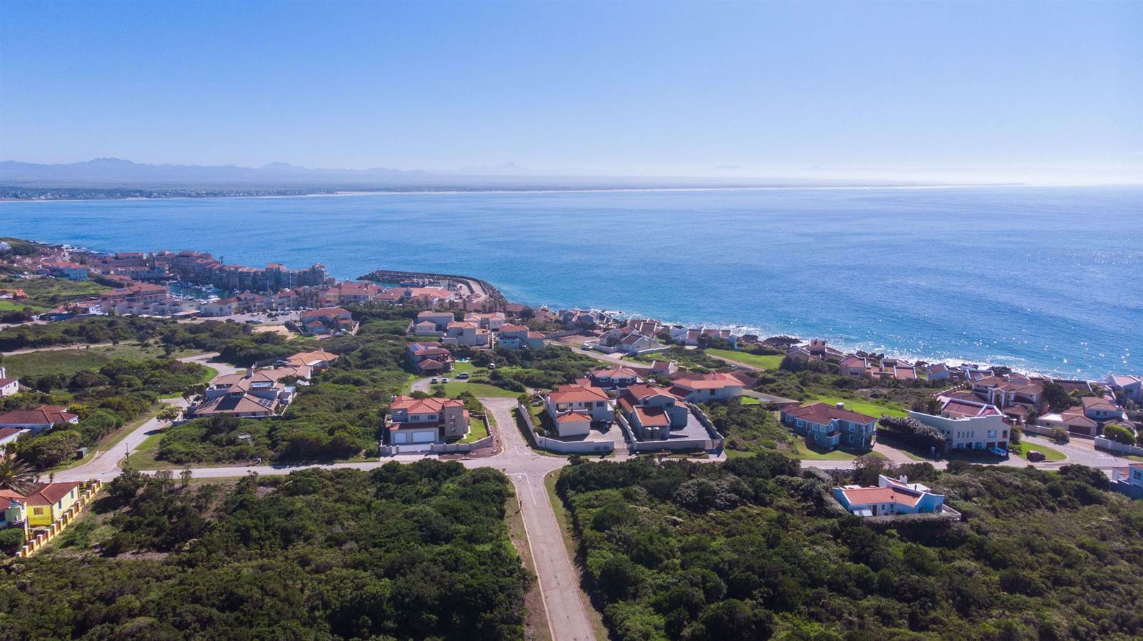 747 m² Land available in St Francis Bay photo number 11