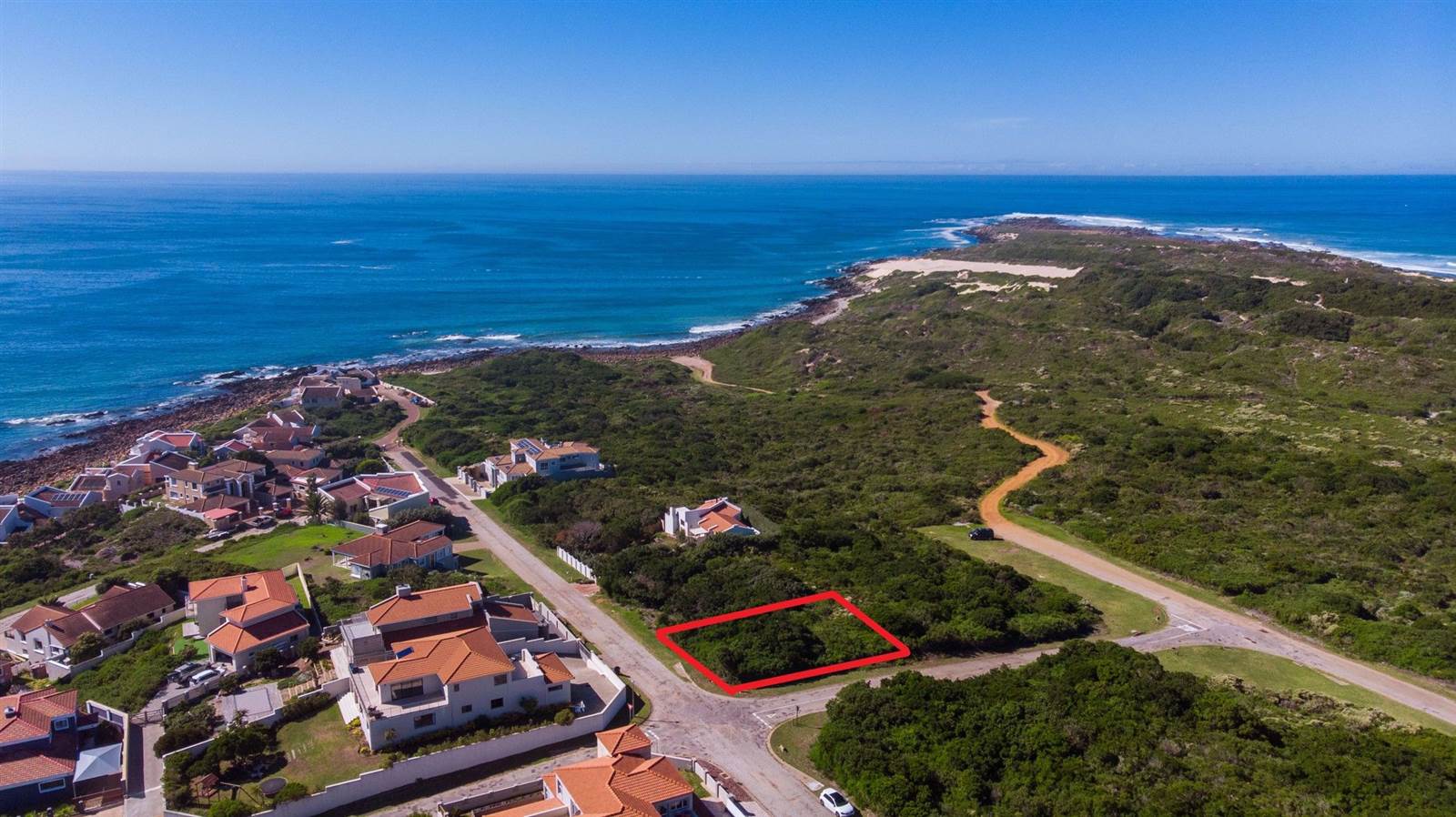 747 m² Land available in St Francis Bay photo number 5