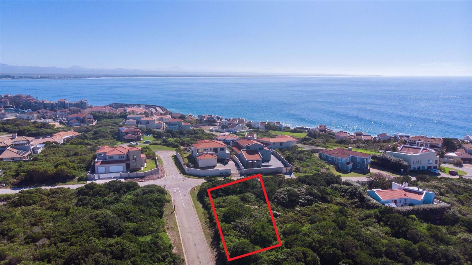 747 m² Land available in St Francis Bay photo number 3
