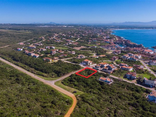747 m² Land available in St Francis Bay
