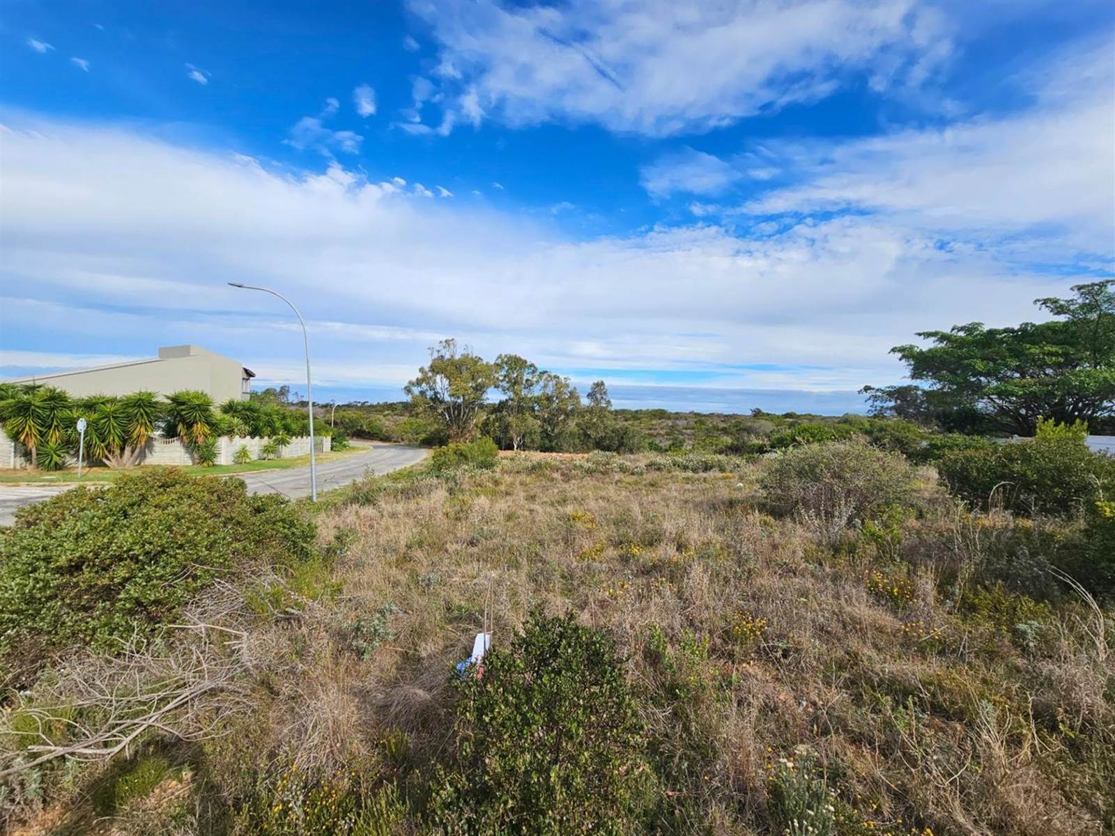 860 m² Land available in Jeffreys Bay photo number 4