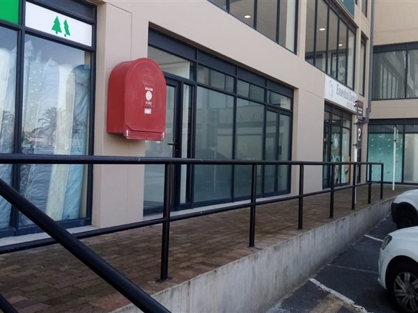 157  m² Commercial space in Brackenfell Central