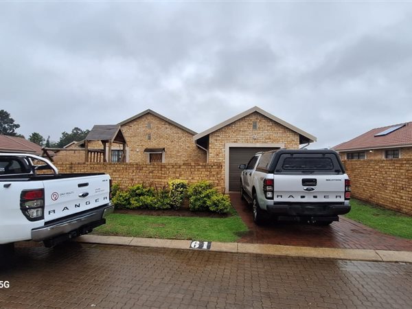 3 Bedroom Townhouse 3 Bedroom Townhouse