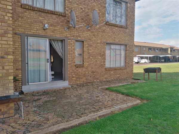 2 Bed Townhouse in Krugersrus