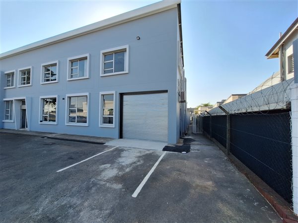 512  m² Industrial space