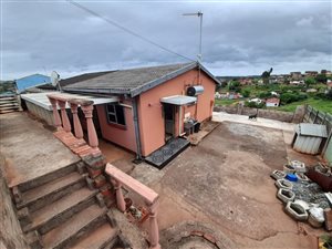 2 Bed House in Lotus Park