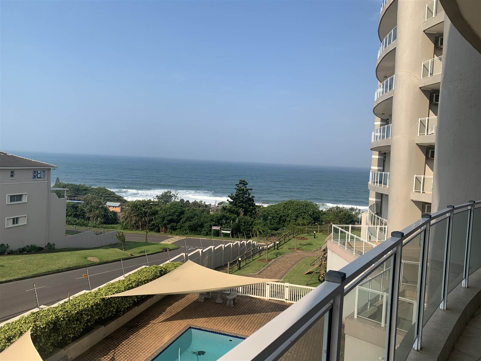 3 Bed Apartment in Scottburgh Central photo number 3