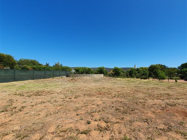 976 m² Land available in McGregor