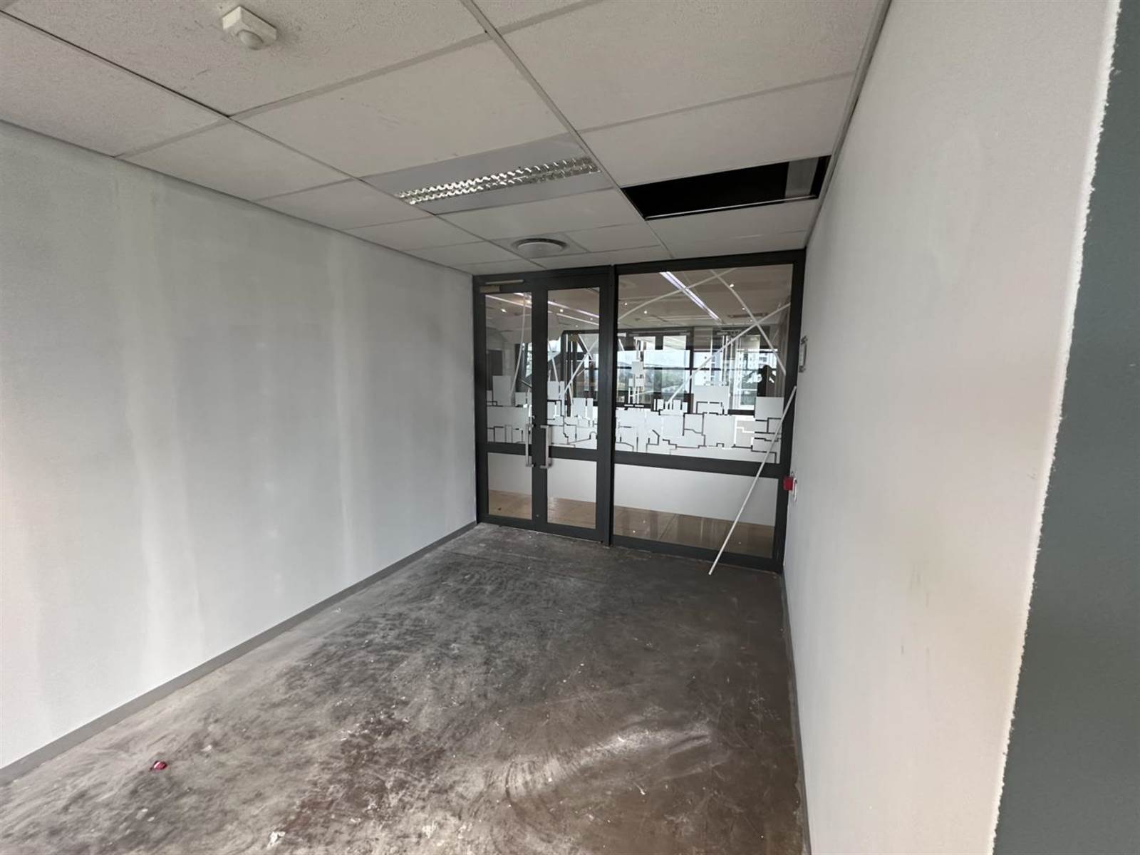 17200  m² Office Space in Ashlea Gardens photo number 6