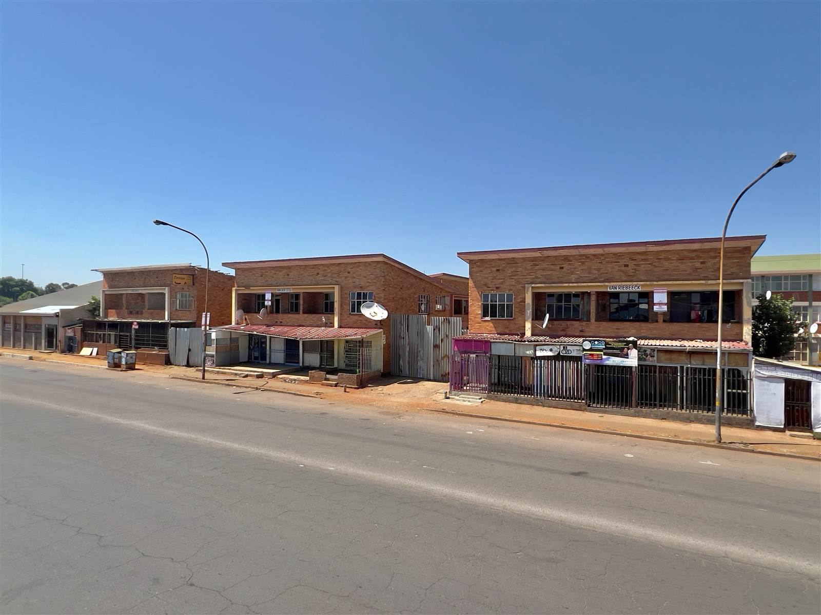 728  m² Commercial space in Kempton Park Central photo number 2