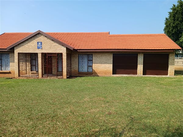 4 Bedroom House 4 Bedroom House