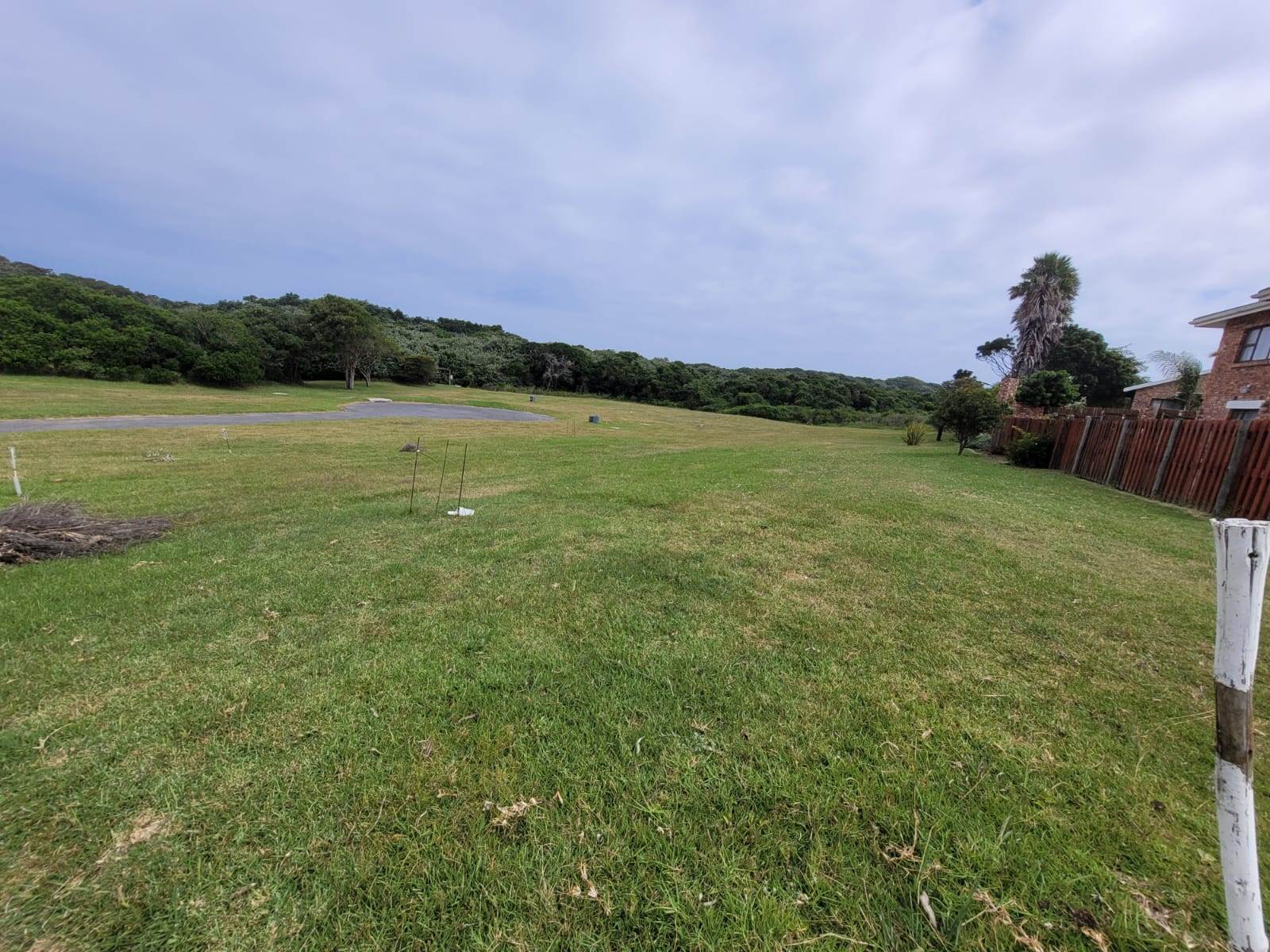 676 m² Land available in Cove Rock photo number 4