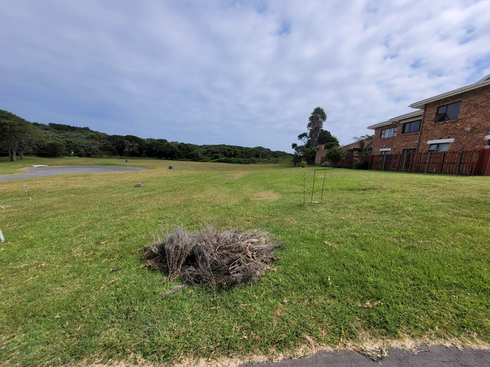676 m² Land available in Cove Rock photo number 3