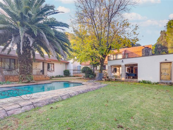 4 Bedroom House 4 Bedroom House