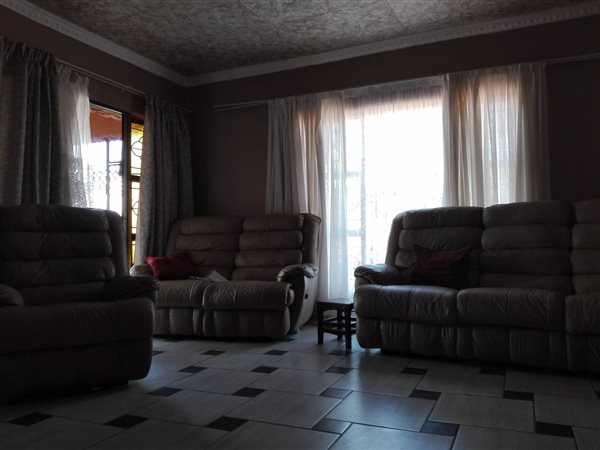 3 Bed House in Mohadin