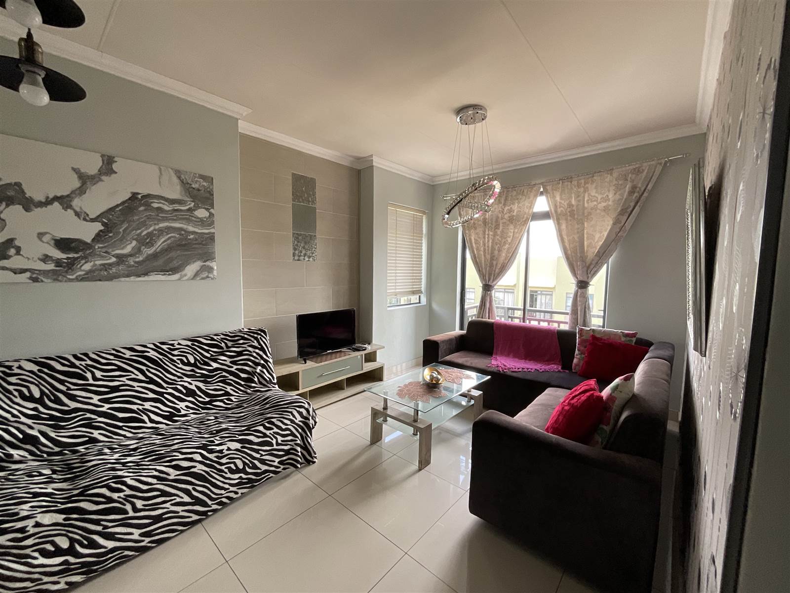 2 Bed Apartment in Umhlanga Ridge photo number 1