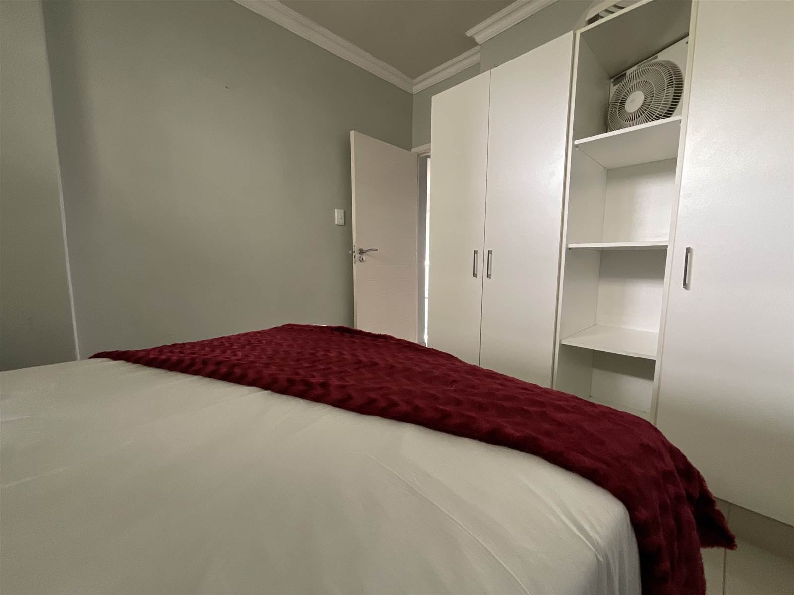 2 Bed Apartment in Umhlanga Ridge photo number 9