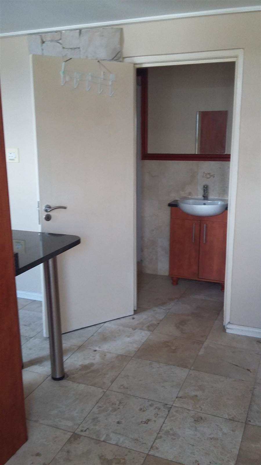 Studio Apartment in Paarl Central East photo number 5