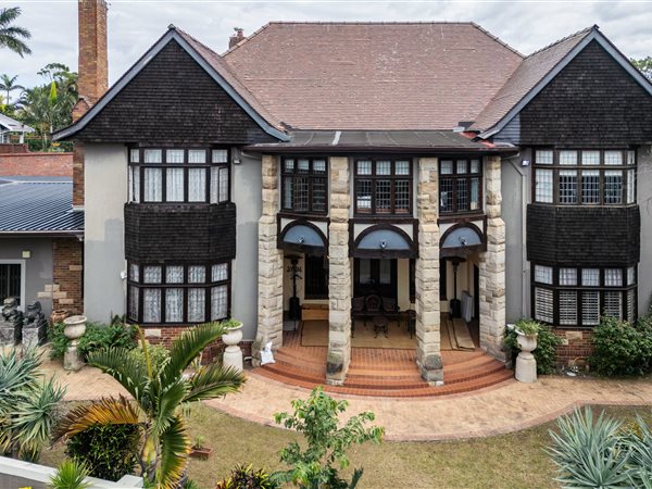 5 Bedroom Townhouse 5 Bedroom Townhouse