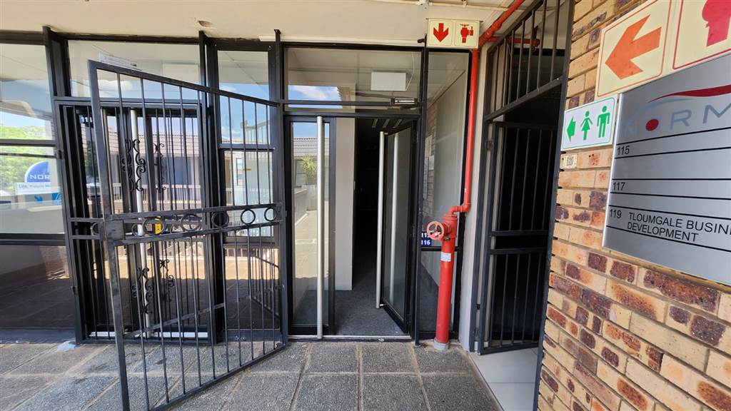 63  m² Commercial space in Pretoria North photo number 1