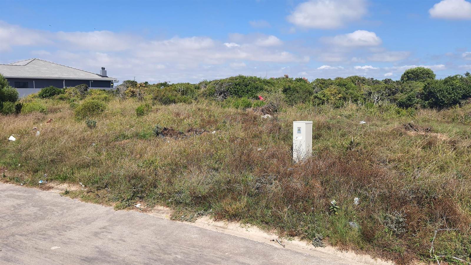 600 m² Land available in Bluewater Bay photo number 1