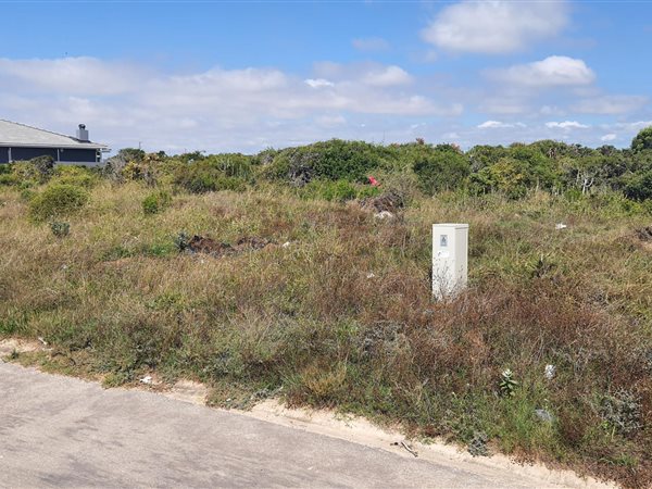 600 m² Land available in Bluewater Bay