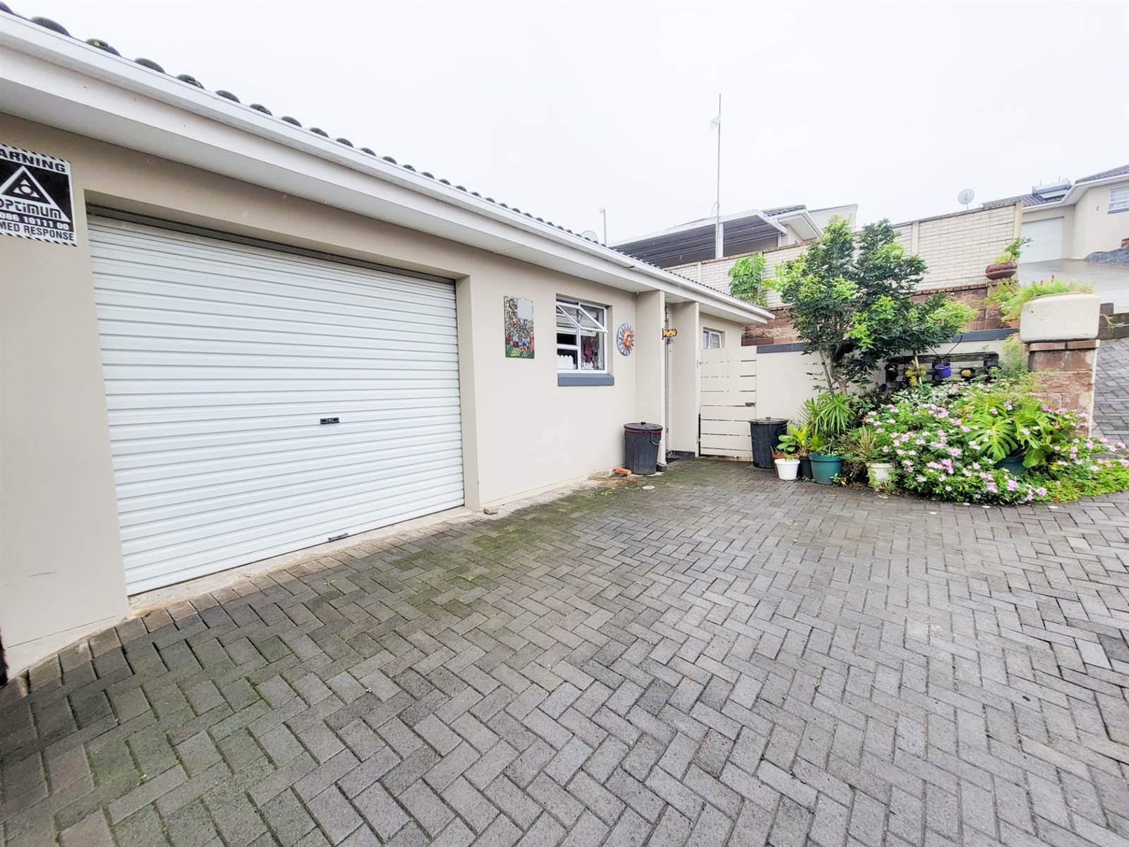 3 Bed Townhouse in Nahoon Valley Park photo number 4