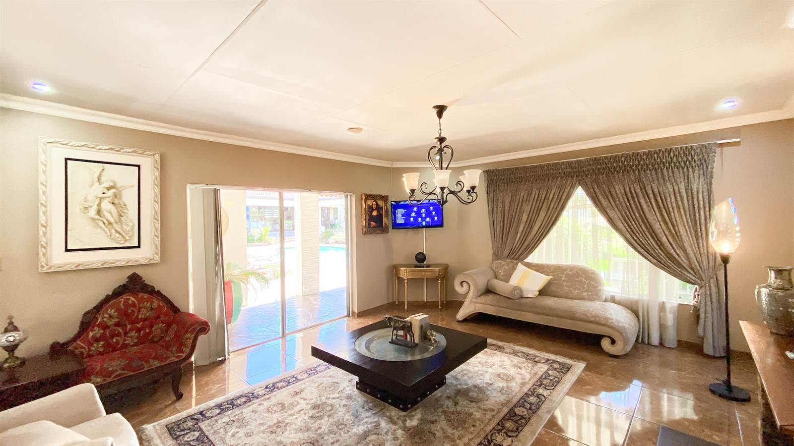8 Bed House in Randjesfontein photo number 18