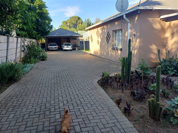 3 Bedroom House 3 Bedroom House