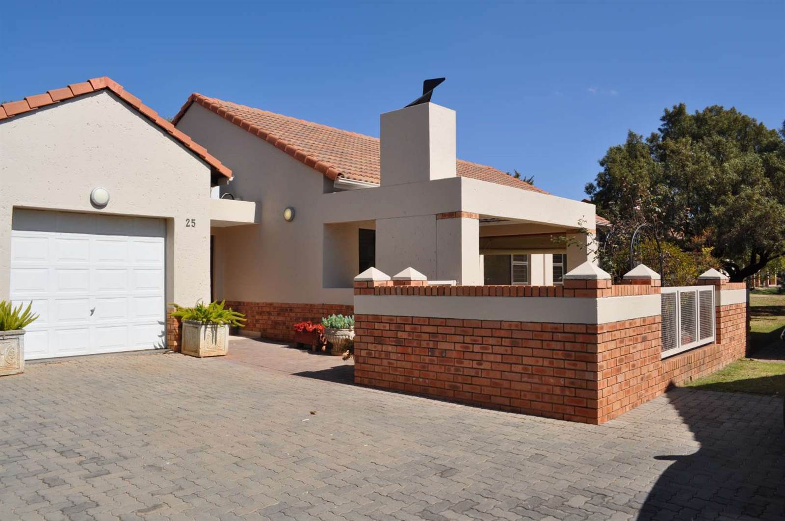 2 Bed House for sale in Hazeldean (Silverlakes Surroundings) | T4719957 ...