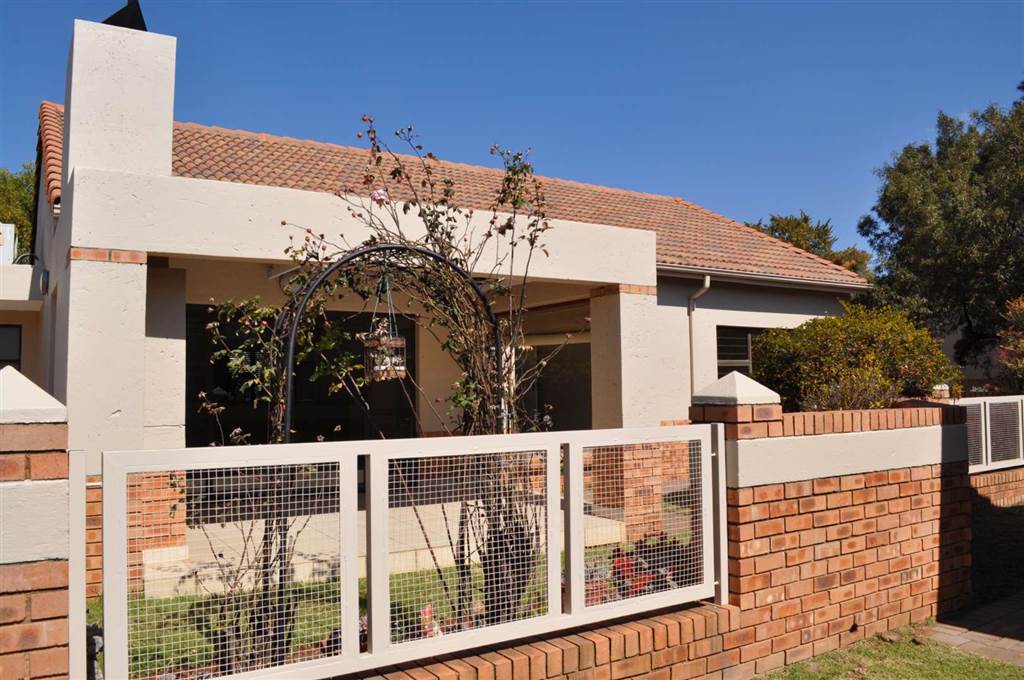 2 Bed House for sale in Hazeldean (Silverlakes Surroundings) | T4719957 ...