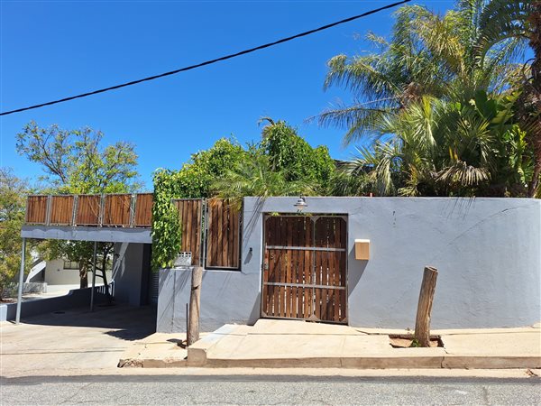4 Bedroom House 4 Bedroom House