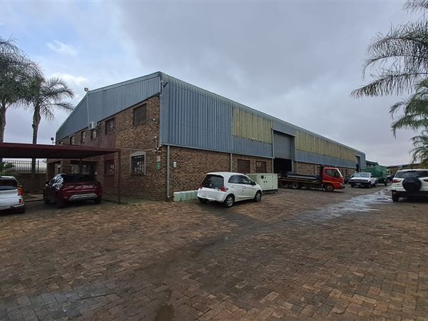 1 200  m² Industrial space