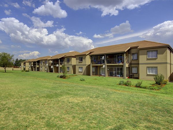 3 Bedroom Townhouse 3 Bedroom Townhouse