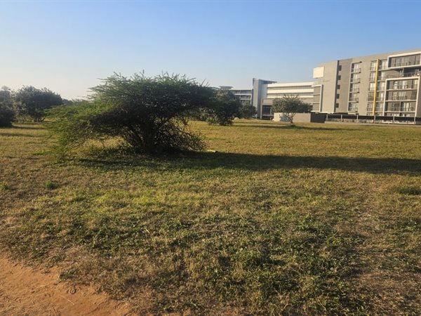 4 831 m² Land