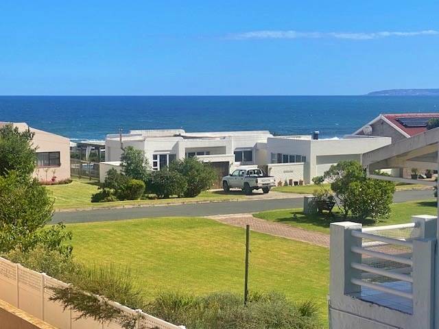 7 Bed House in Outeniqua Strand photo number 25