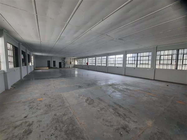 800  m² Industrial space