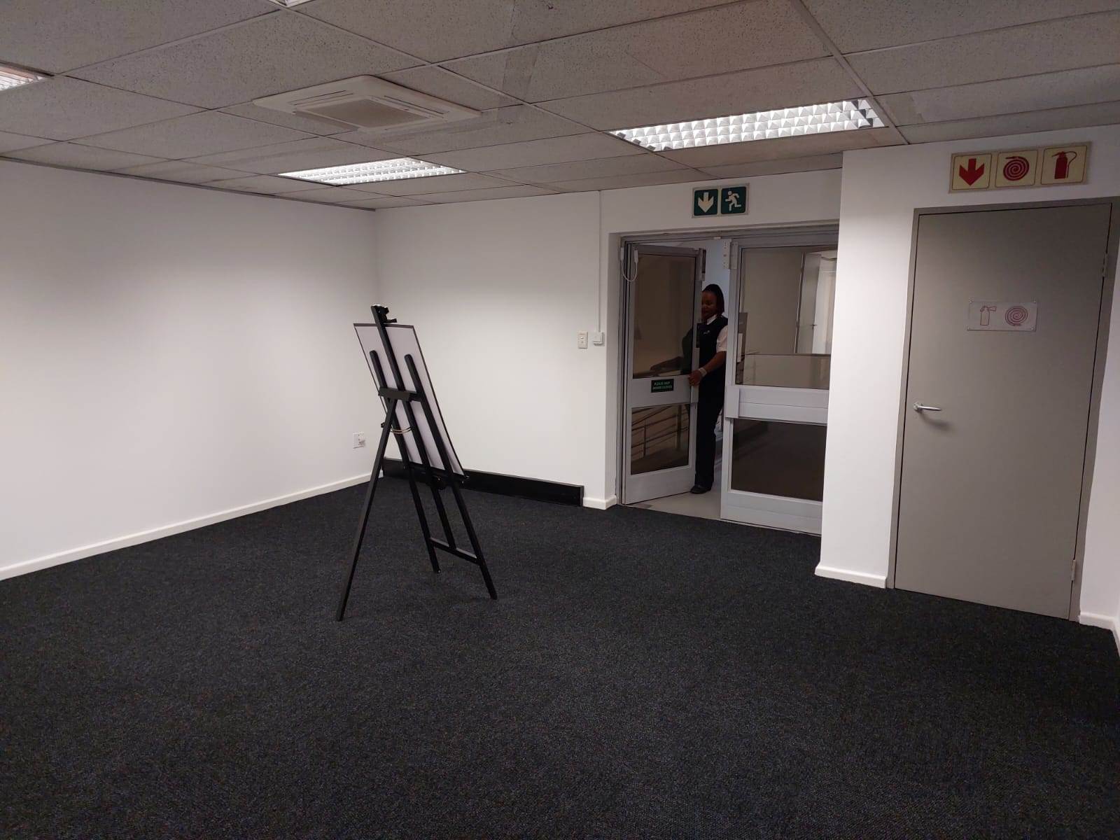 400  m² Commercial space in Hurlingham photo number 4