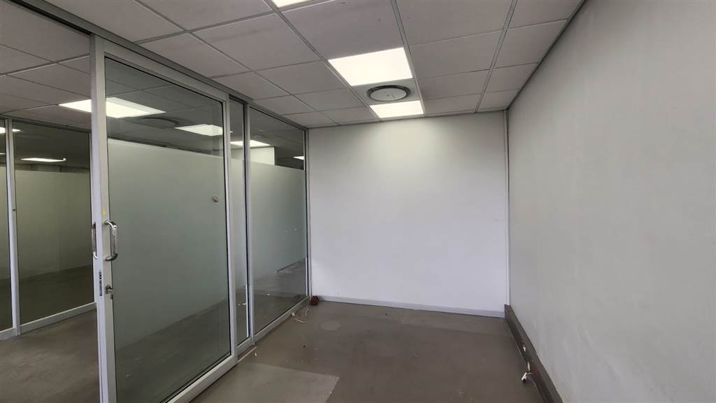 128  m² Commercial space in Centurion CBD photo number 7