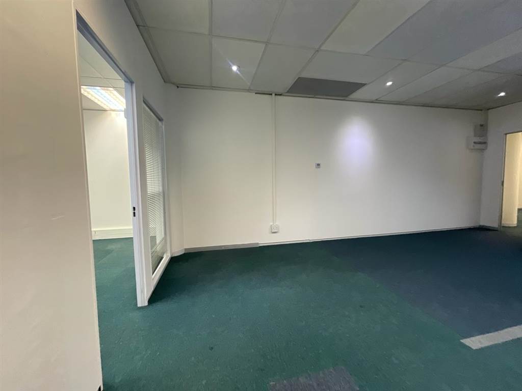 204.17  m² Commercial space in Milnerton Central photo number 7