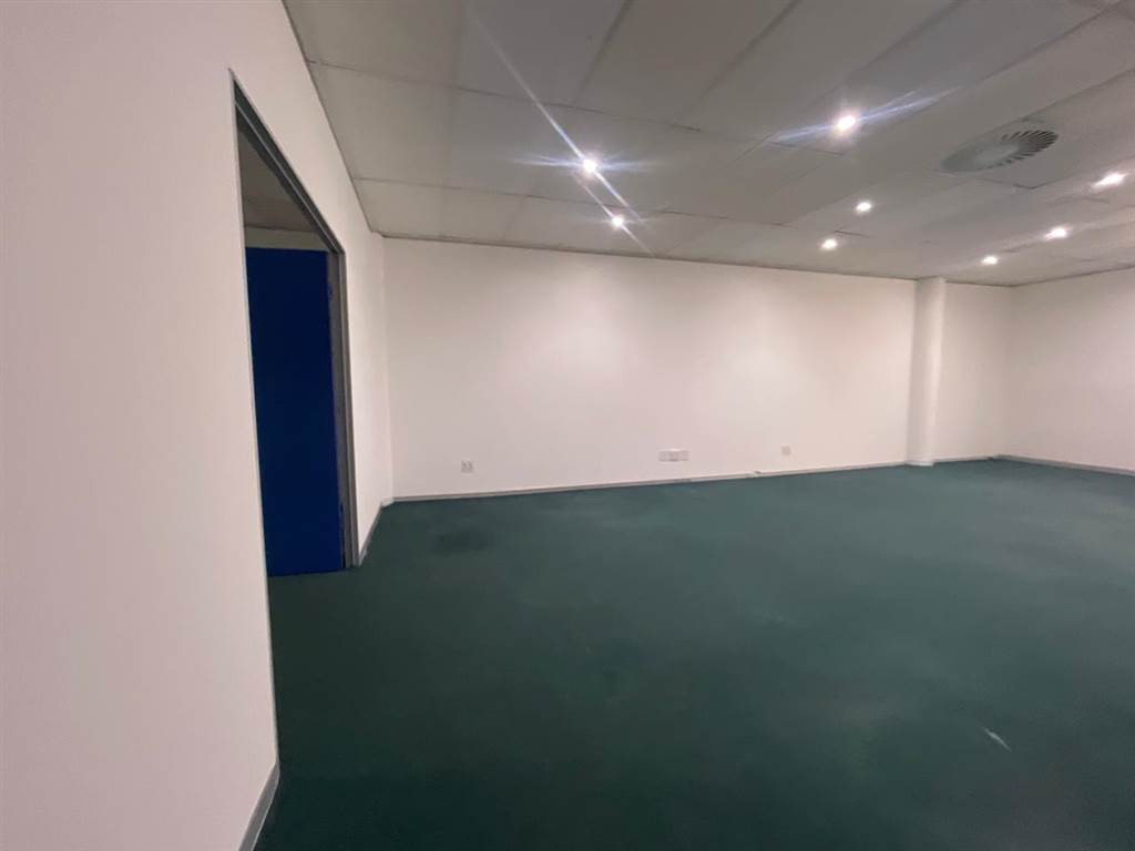 204.17  m² Commercial space in Milnerton Central photo number 22