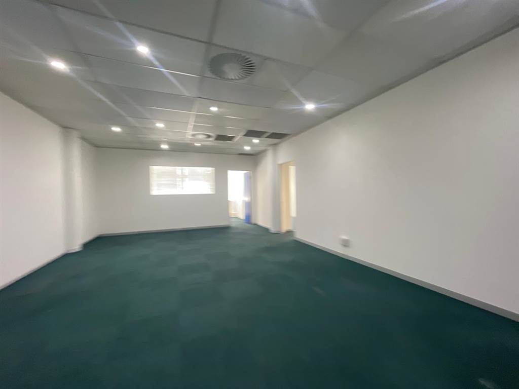 204.17  m² Commercial space in Milnerton Central photo number 11