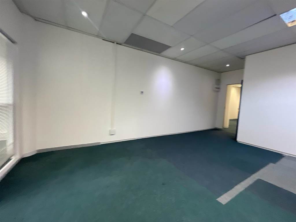 204.17  m² Commercial space in Milnerton Central photo number 9