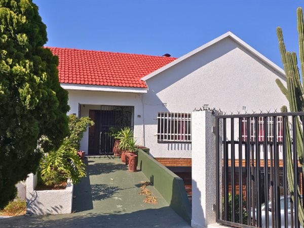 6 Bedroom House 6 Bedroom House