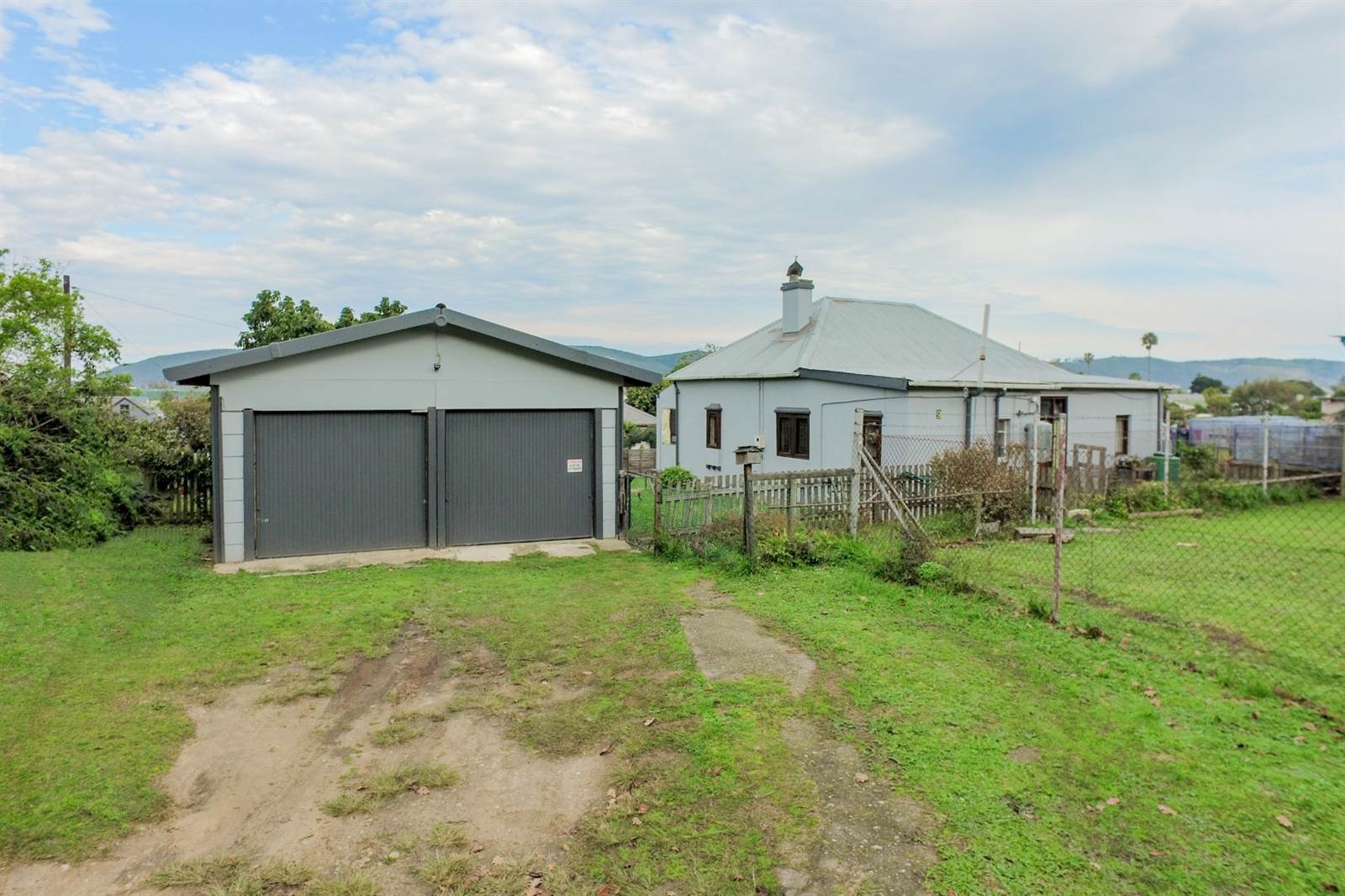 6 Bed House in Knysna Central photo number 5