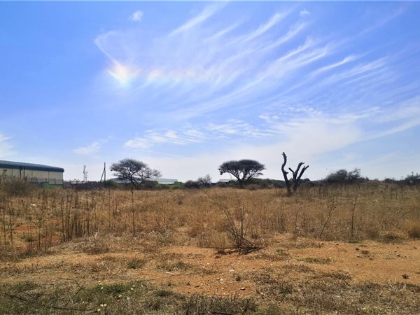 1 ha Land available in Tweefontein