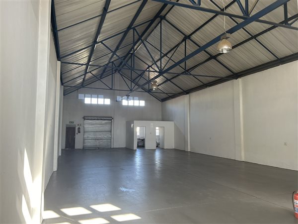 250  m² Industrial space